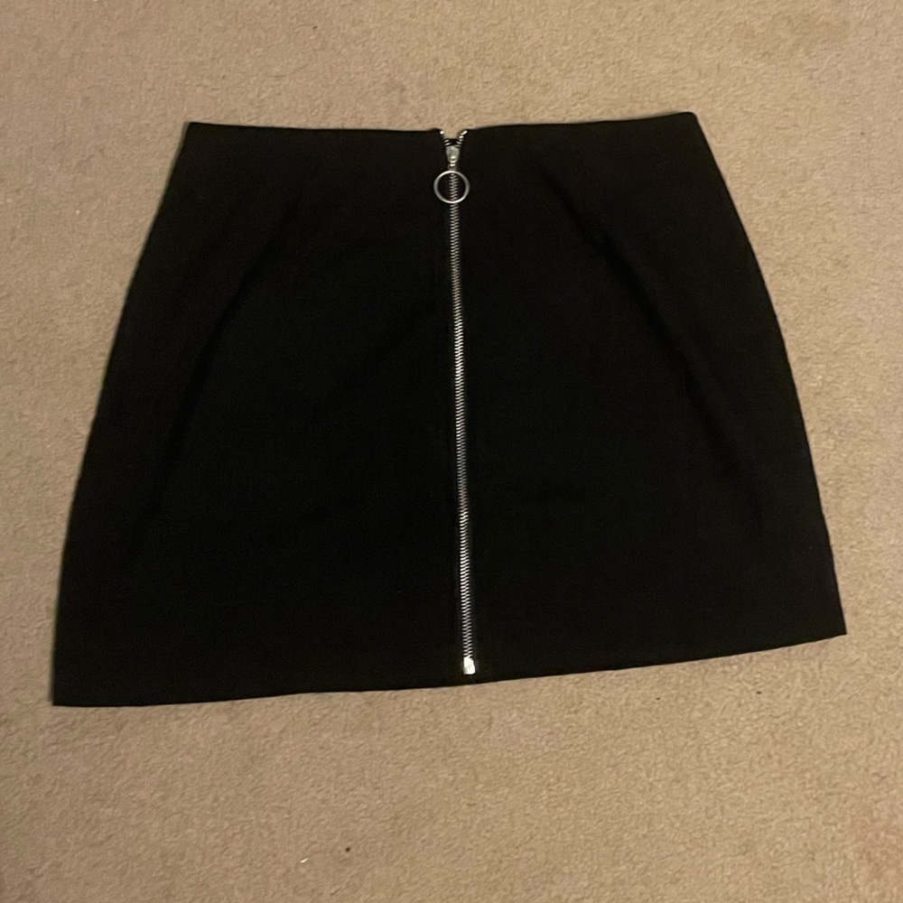 🕸️SHEIN BLACK ZIP UP MINI SKIRT🕸️